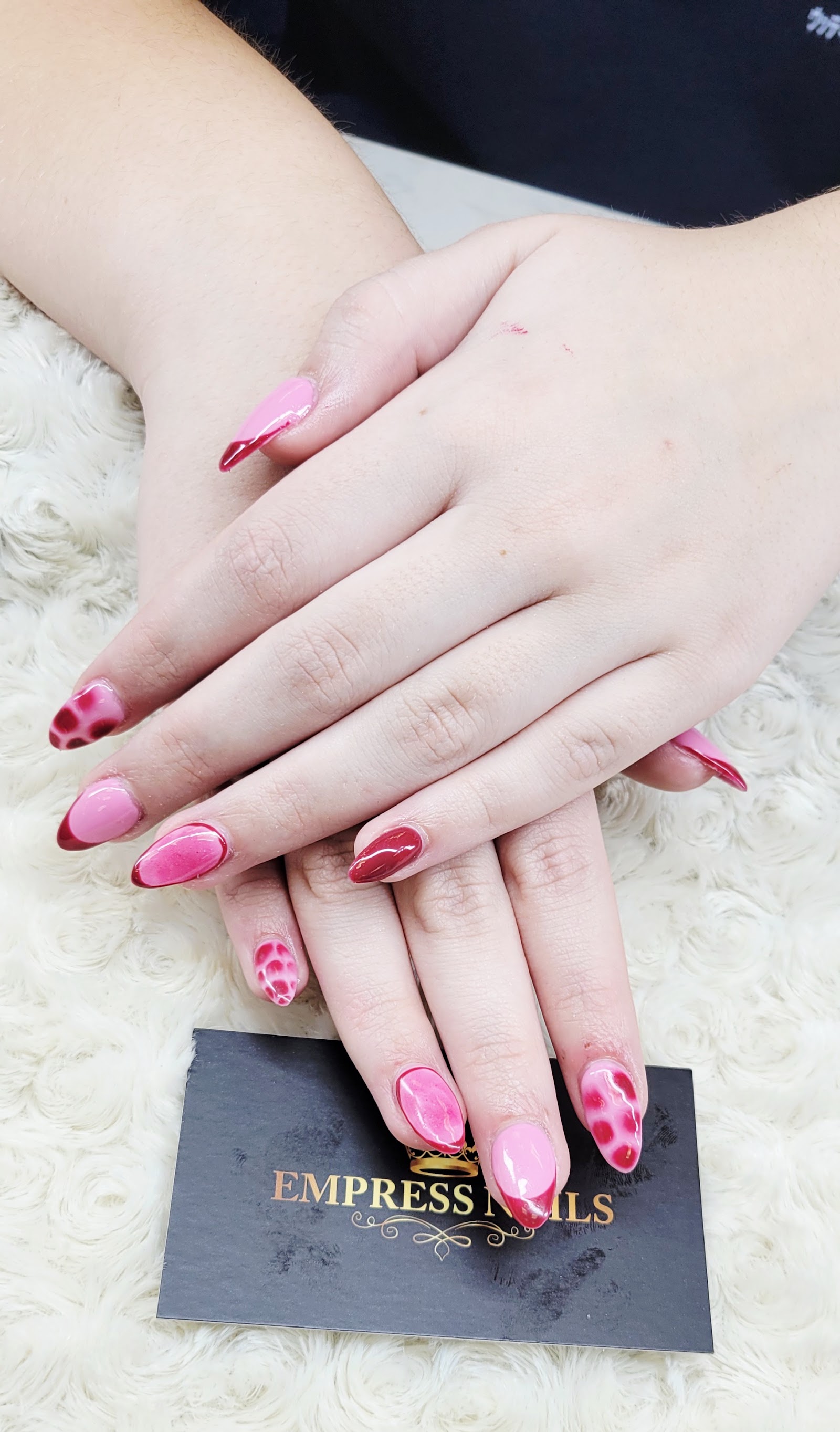 Empress Nails logo